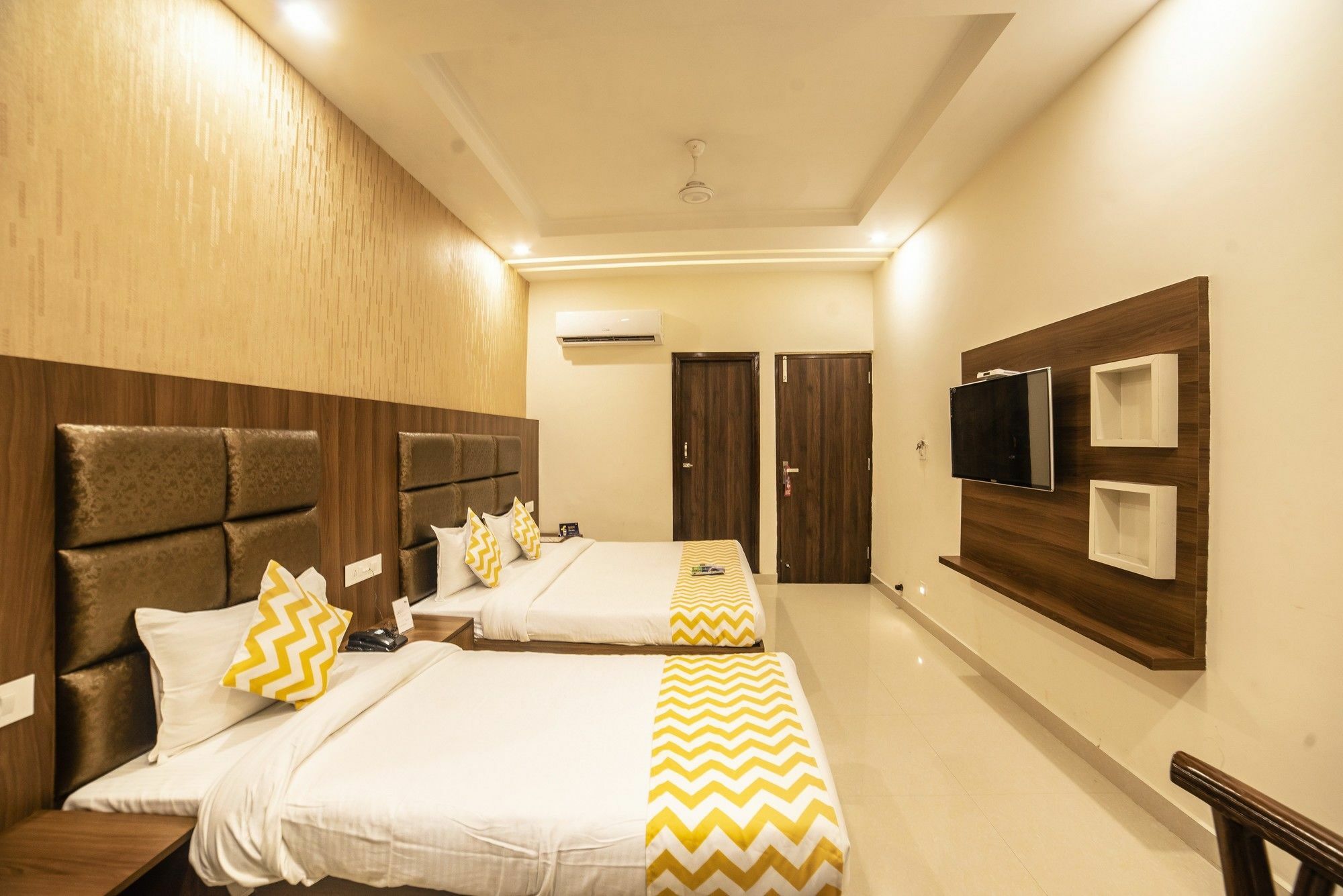 FabHotel Royal Villa Hussainpura Chowk Amritsar Esterno foto